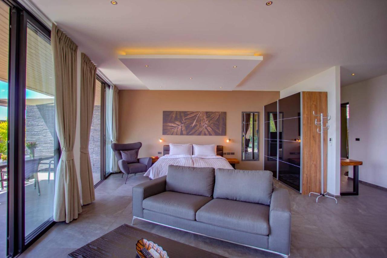 Ocean Rock Kalim Aparthotel Patong Exteriör bild